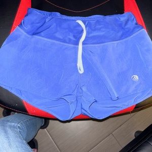 Women’s shorts, size small